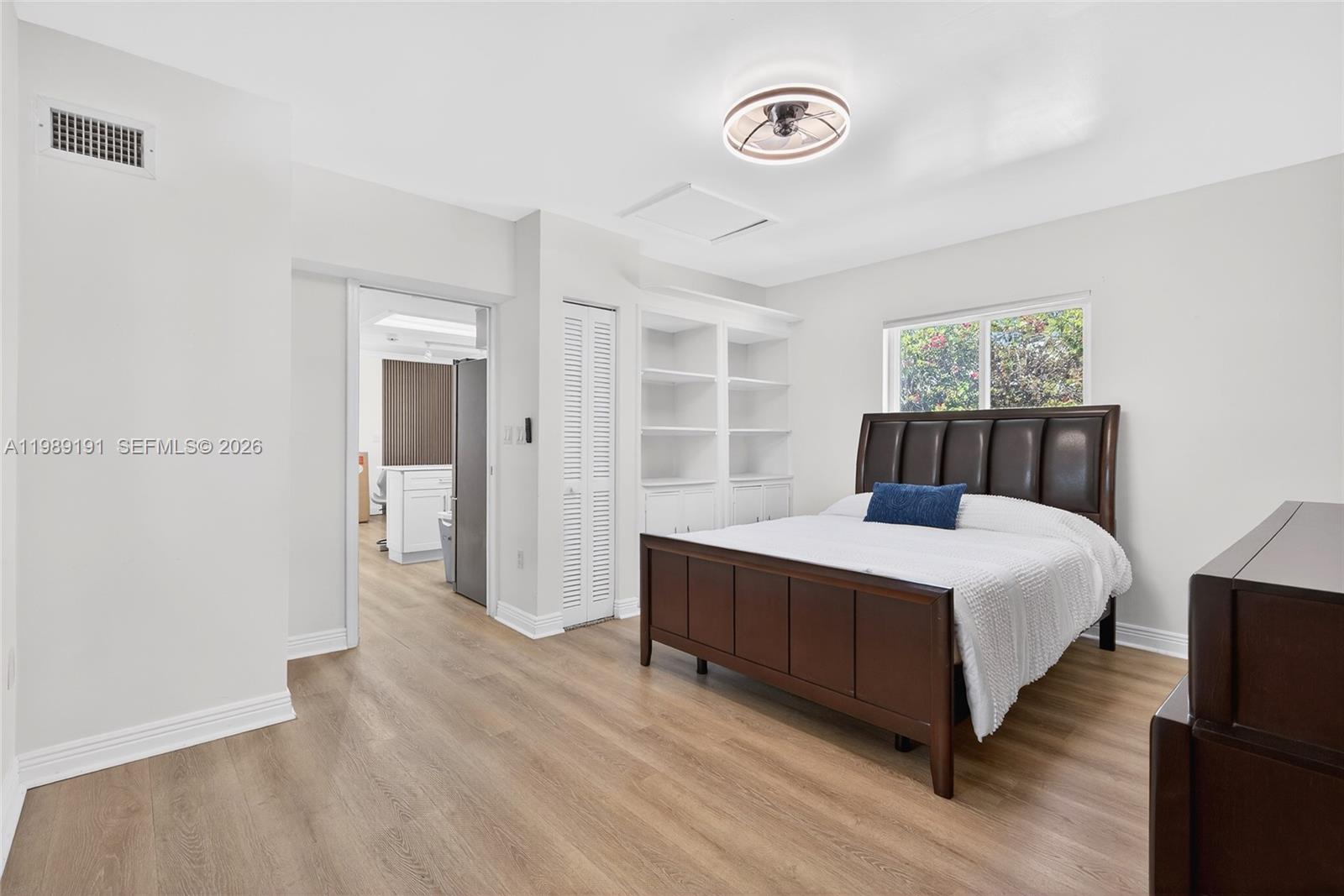 BEACON MANOR - Residential