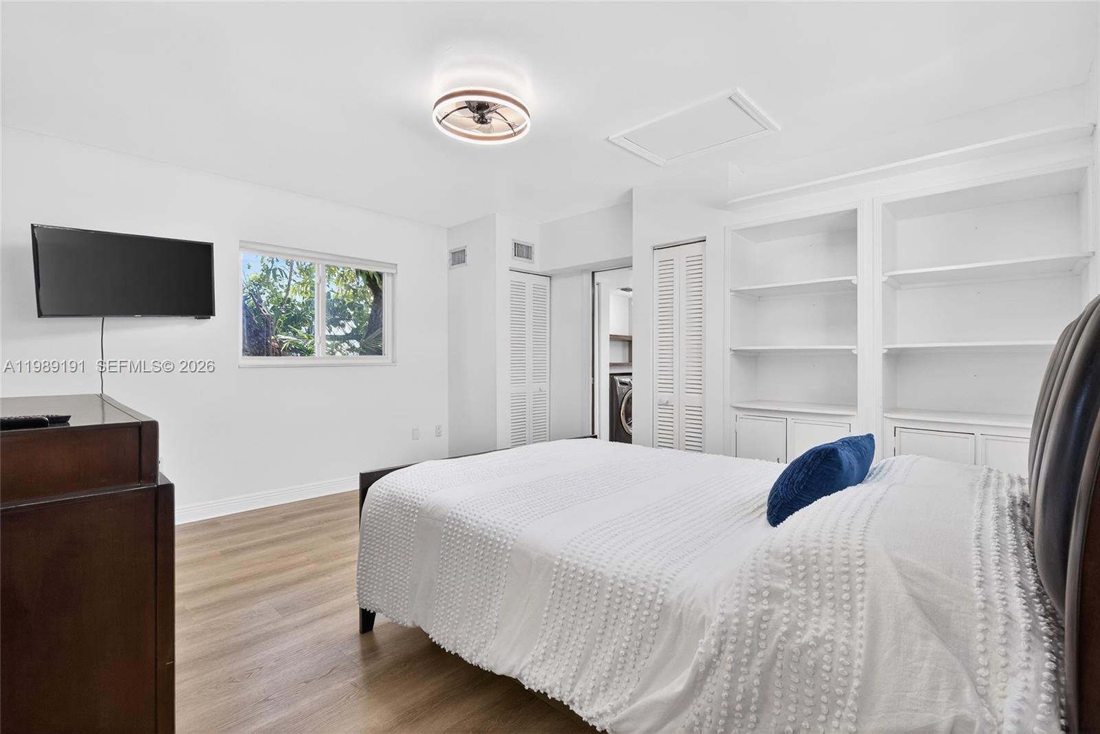 BEACON MANOR - Residential