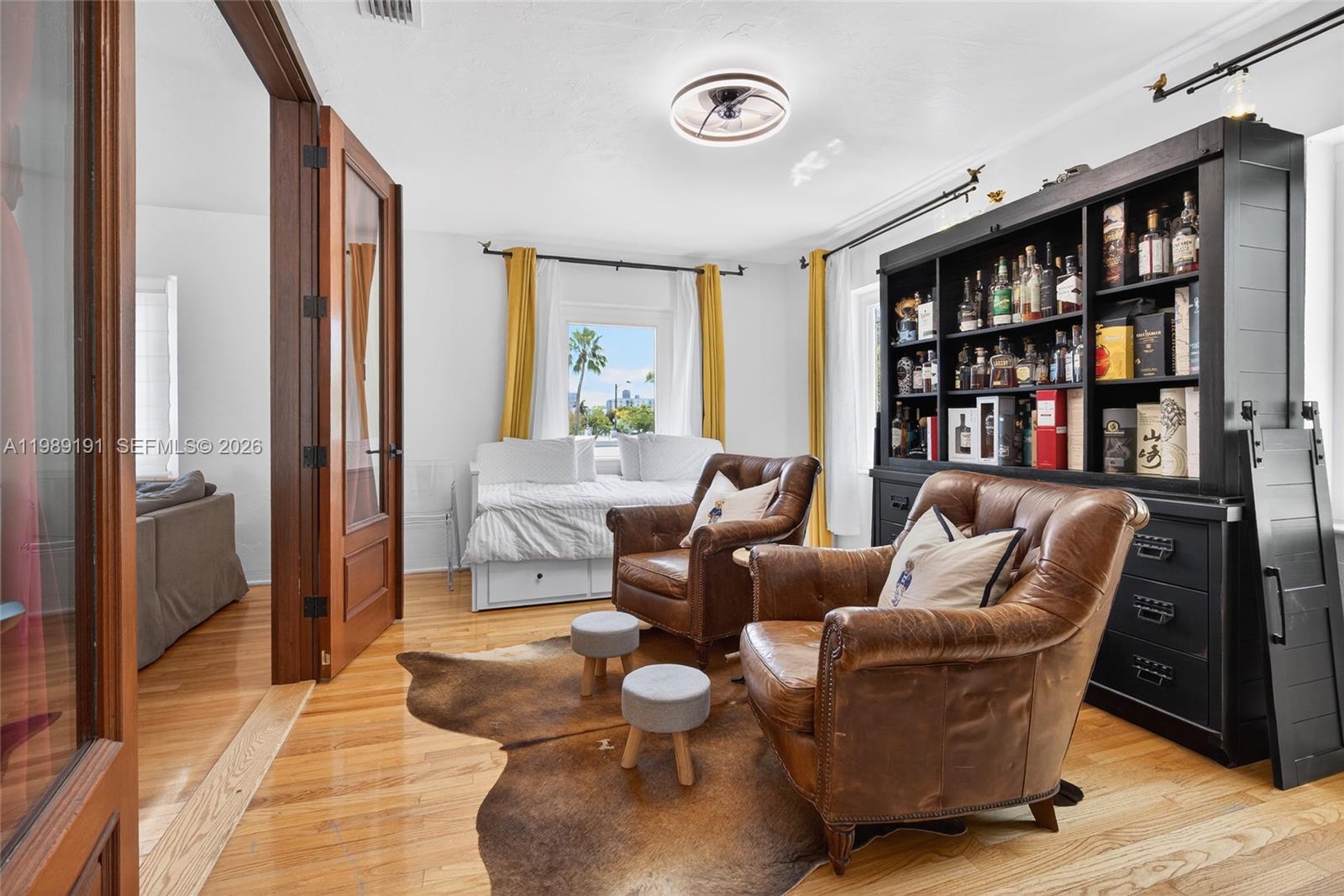 BEACON MANOR - Residential