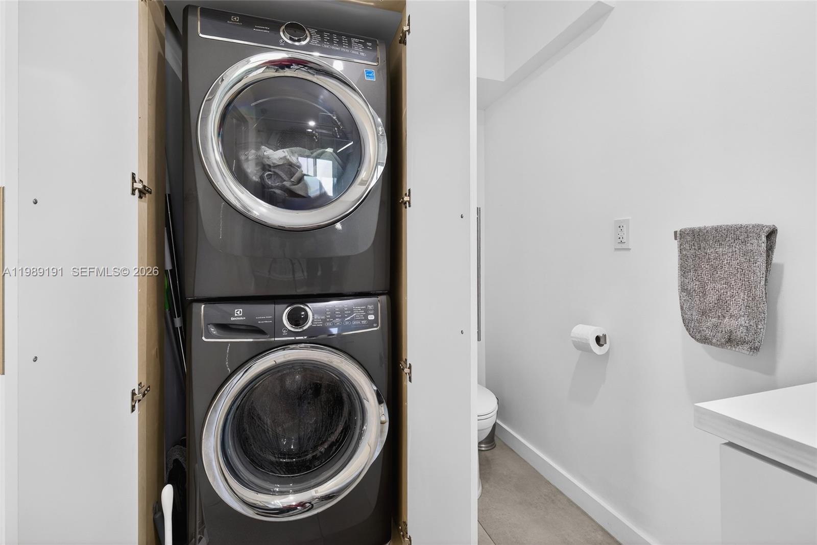 BEACON MANOR - Residential