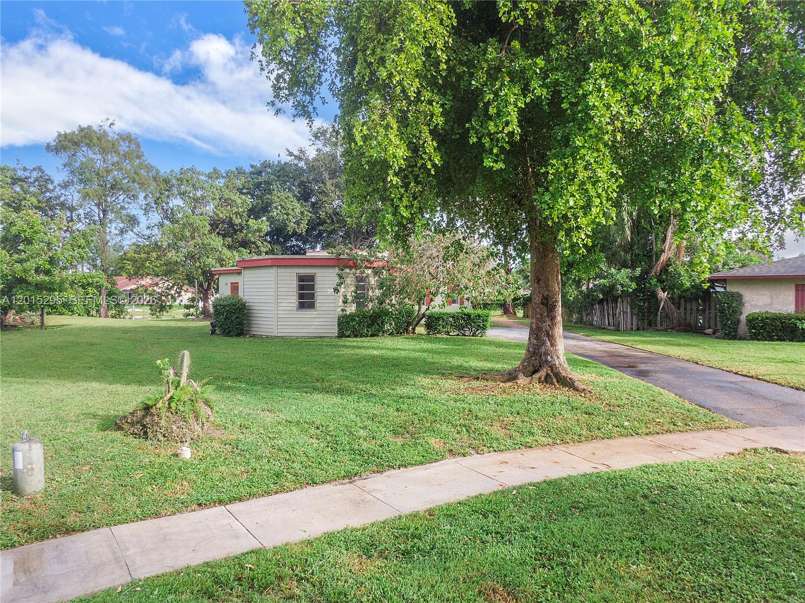 CITY OF LAUDERHILL SEC 1 - Residential