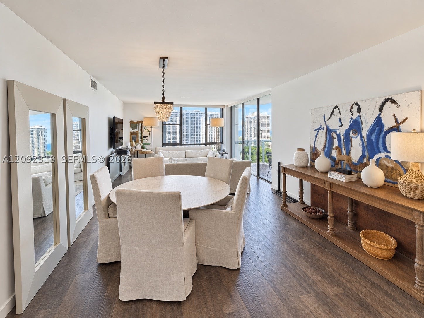 3625 N Country Club Dr 2003