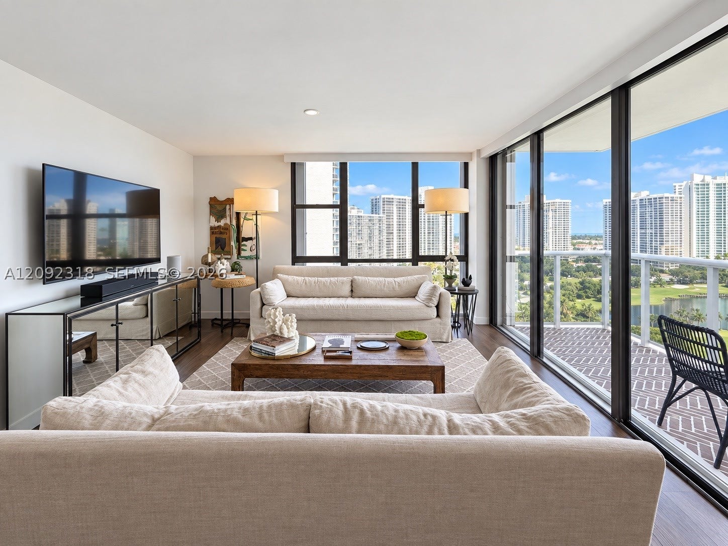 3625 N Country Club Dr 2003