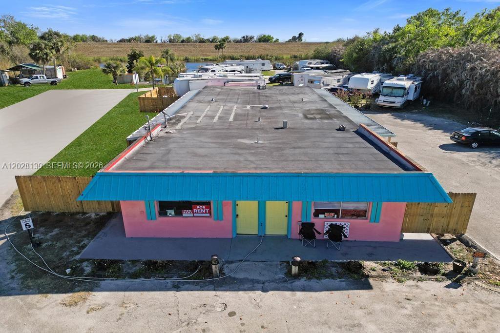 1421 NE US Highway 441 10