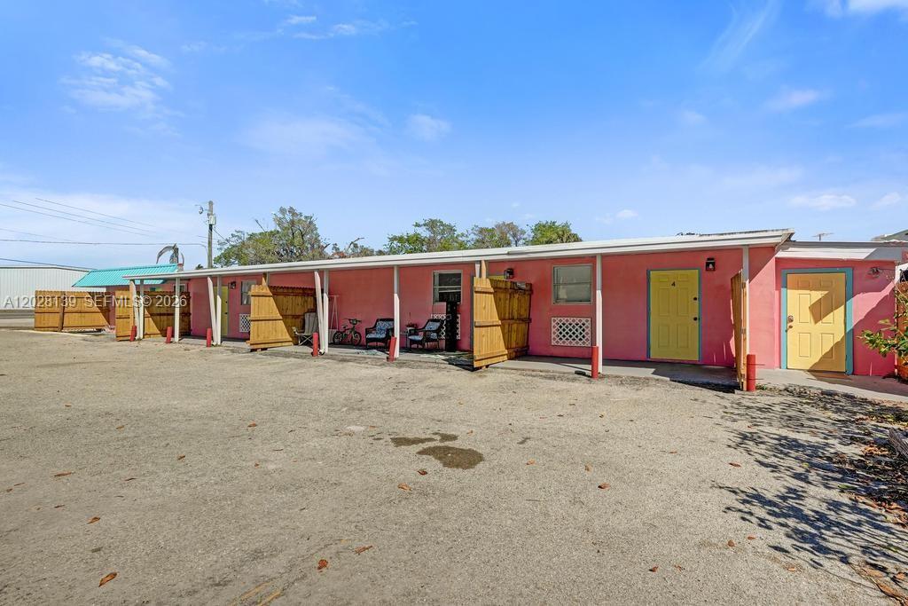 1421 NE US Highway 441 10