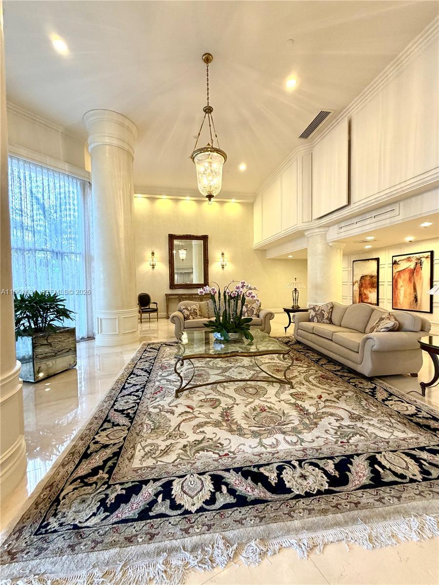 MYSTIC POINTE TOWER 500 C - Residential