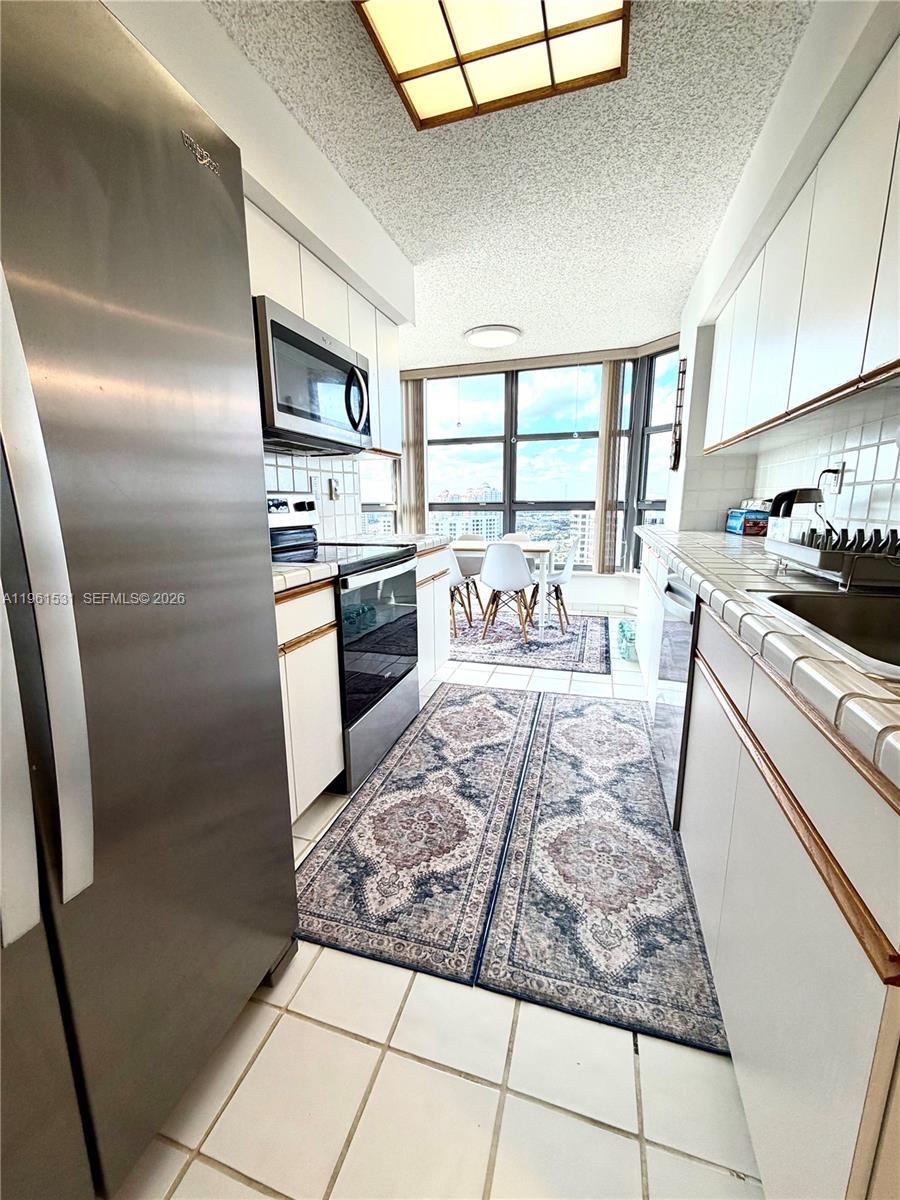 MYSTIC POINTE TOWER 500 C - Residential