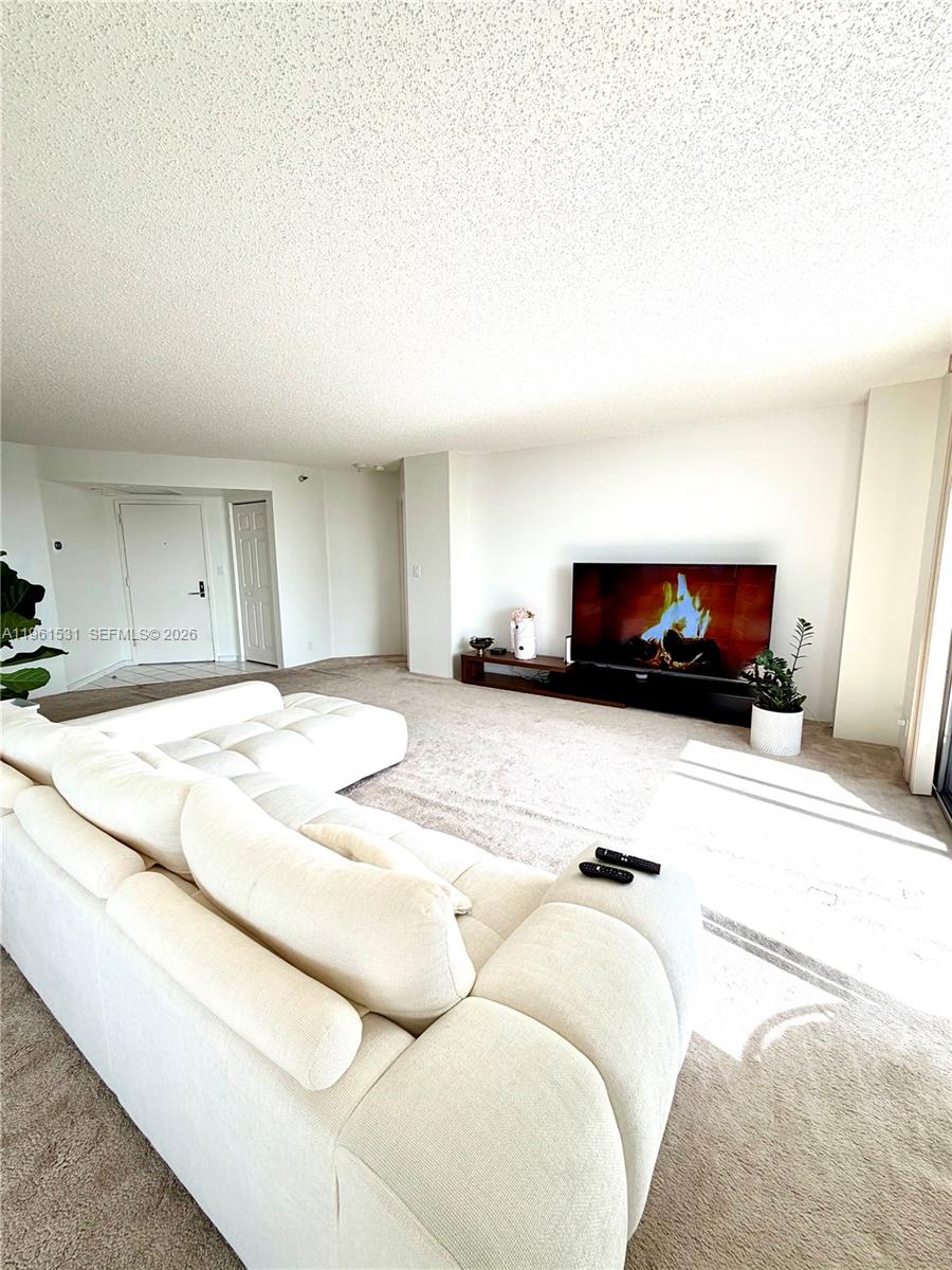 MYSTIC POINTE TOWER 500 C - Residential