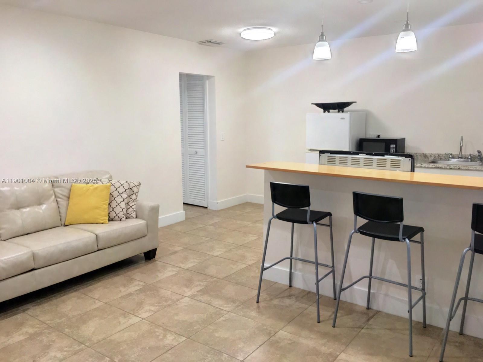 JACKSON ARMS APT CONDO - Residential Lease