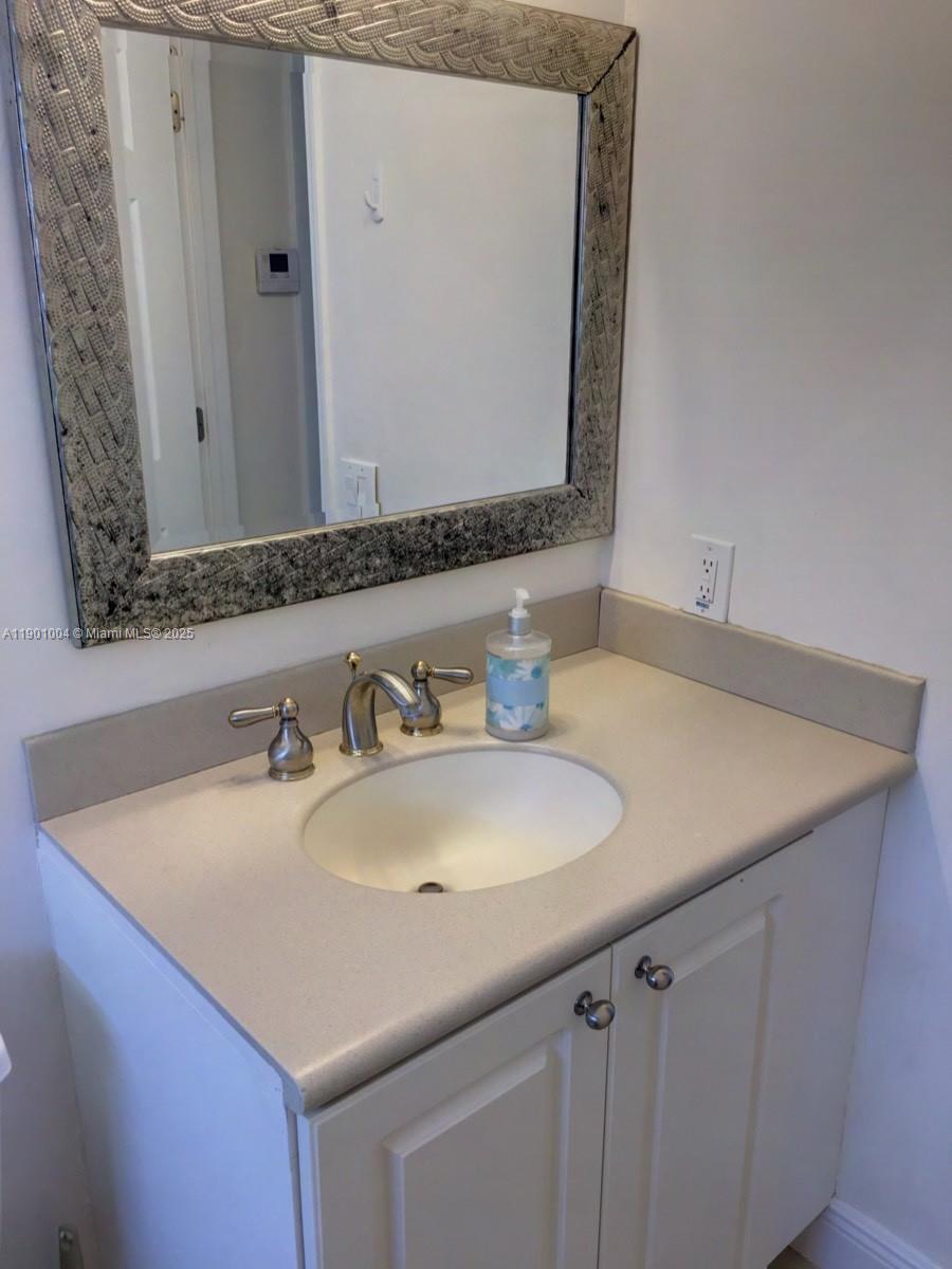 JACKSON ARMS APT CONDO - Residential Lease