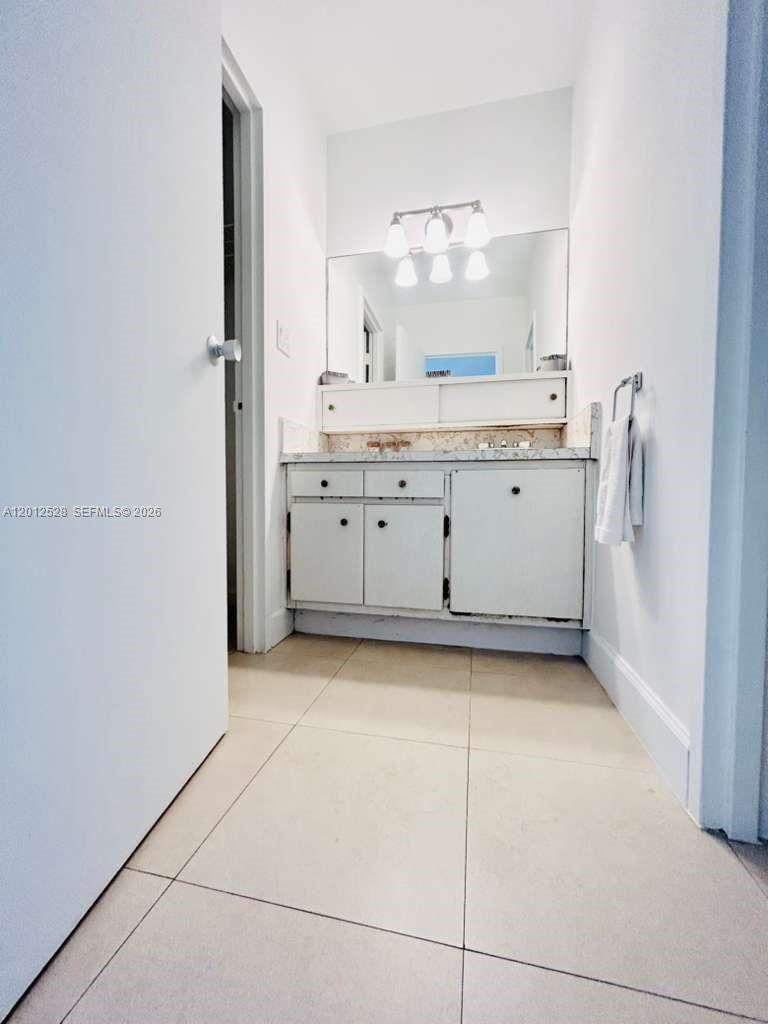 100 Lincoln Rd 1009