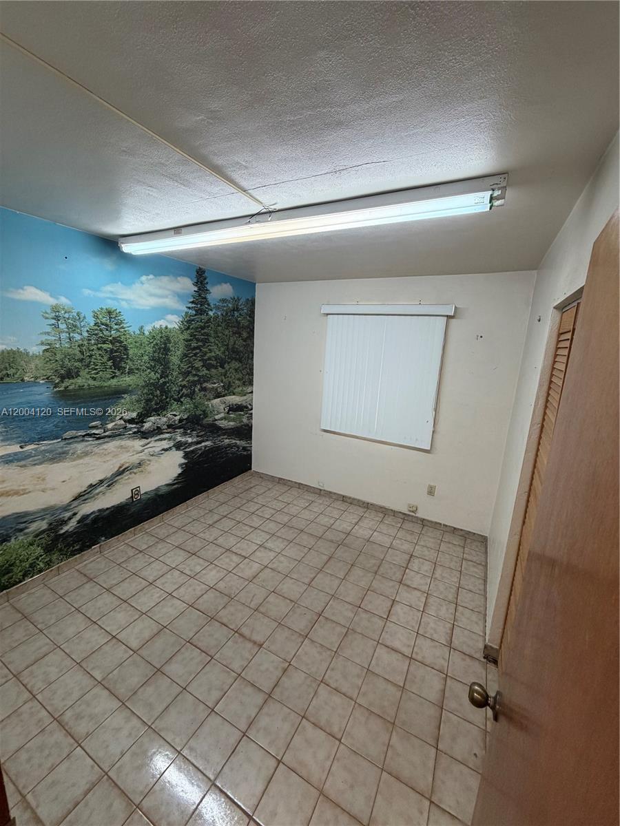 WESTWOOD LAKE 2ND ADDN - Residential