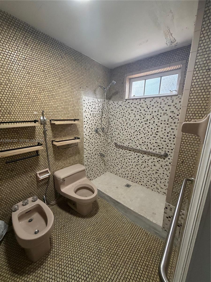 WESTWOOD LAKE 2ND ADDN - Residential