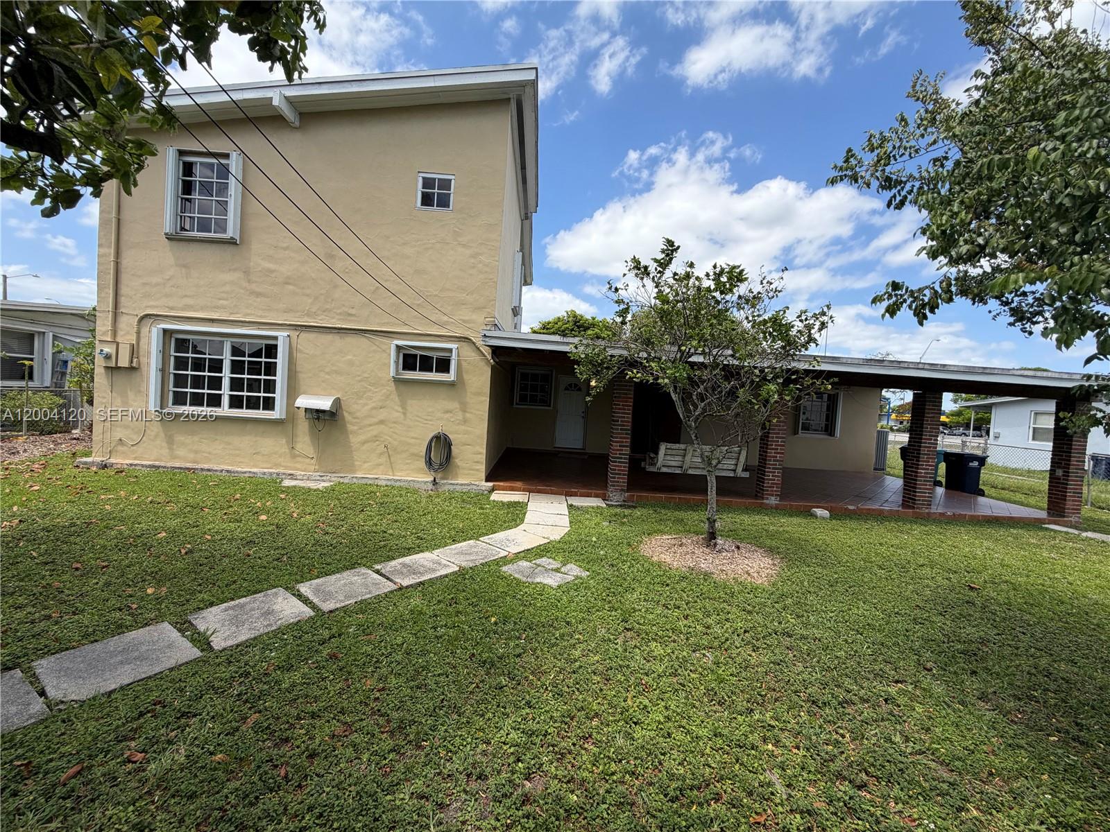 WESTWOOD LAKE 2ND ADDN - Residential