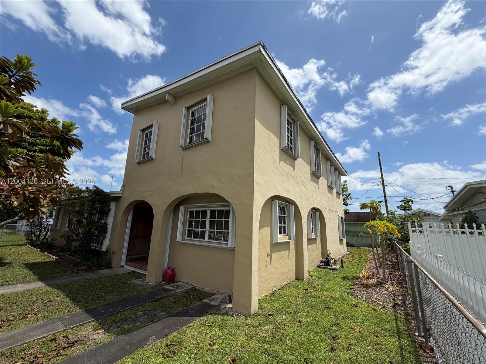 WESTWOOD LAKE 2ND ADDN - Residential