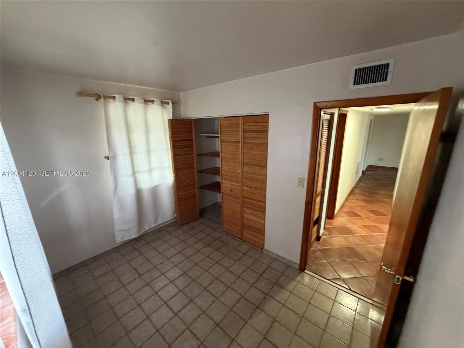 WESTWOOD LAKE 2ND ADDN - Residential