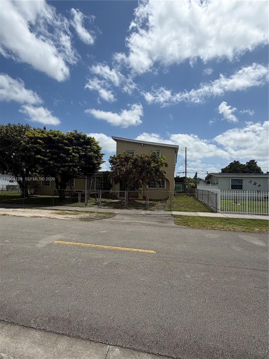 WESTWOOD LAKE 2ND ADDN - Residential