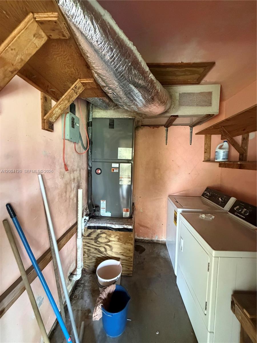 WESTWOOD LAKE 2ND ADDN - Residential