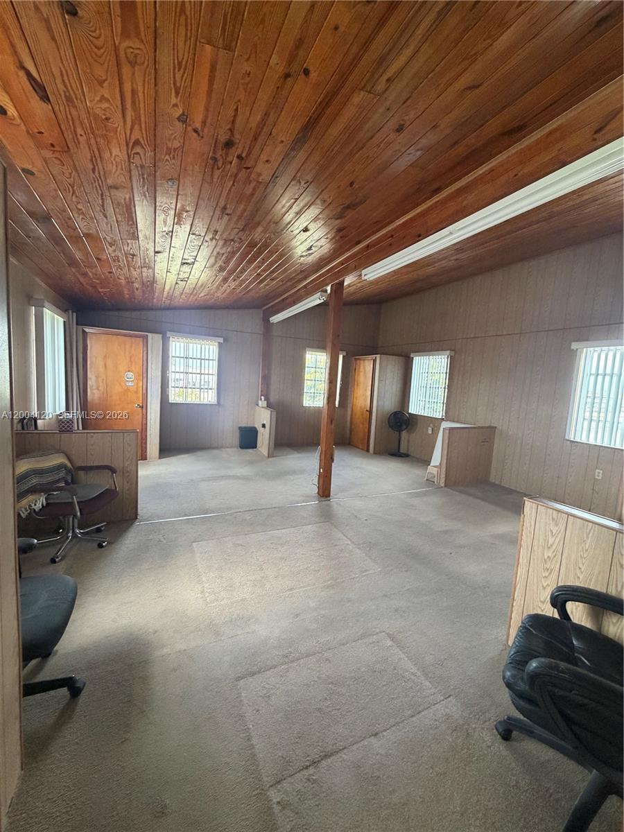 WESTWOOD LAKE 2ND ADDN - Residential