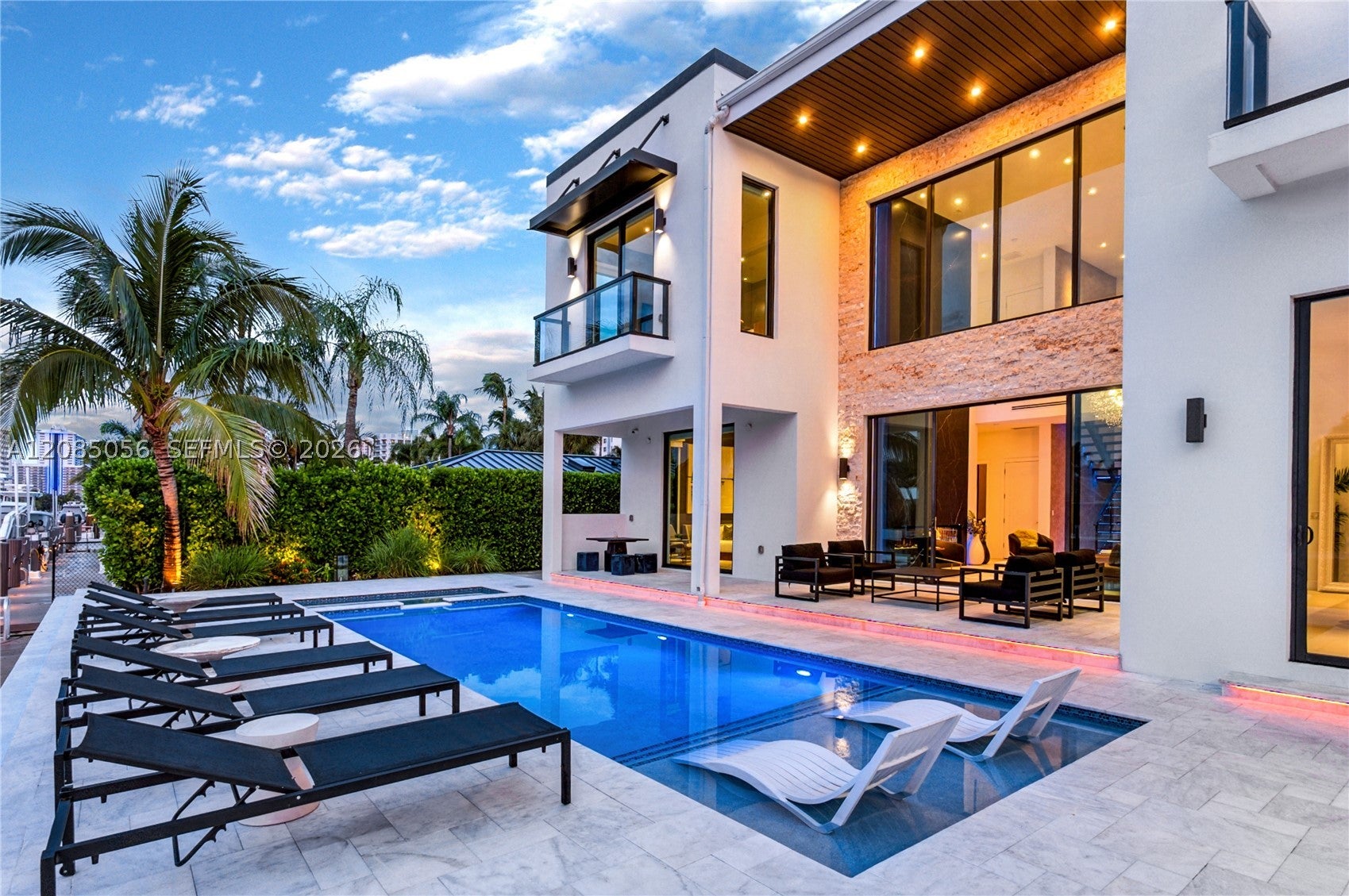 2817 NE 35th St, Fort Lauderdale, FL, 33306/$55,000 2 2817 NE 35th St