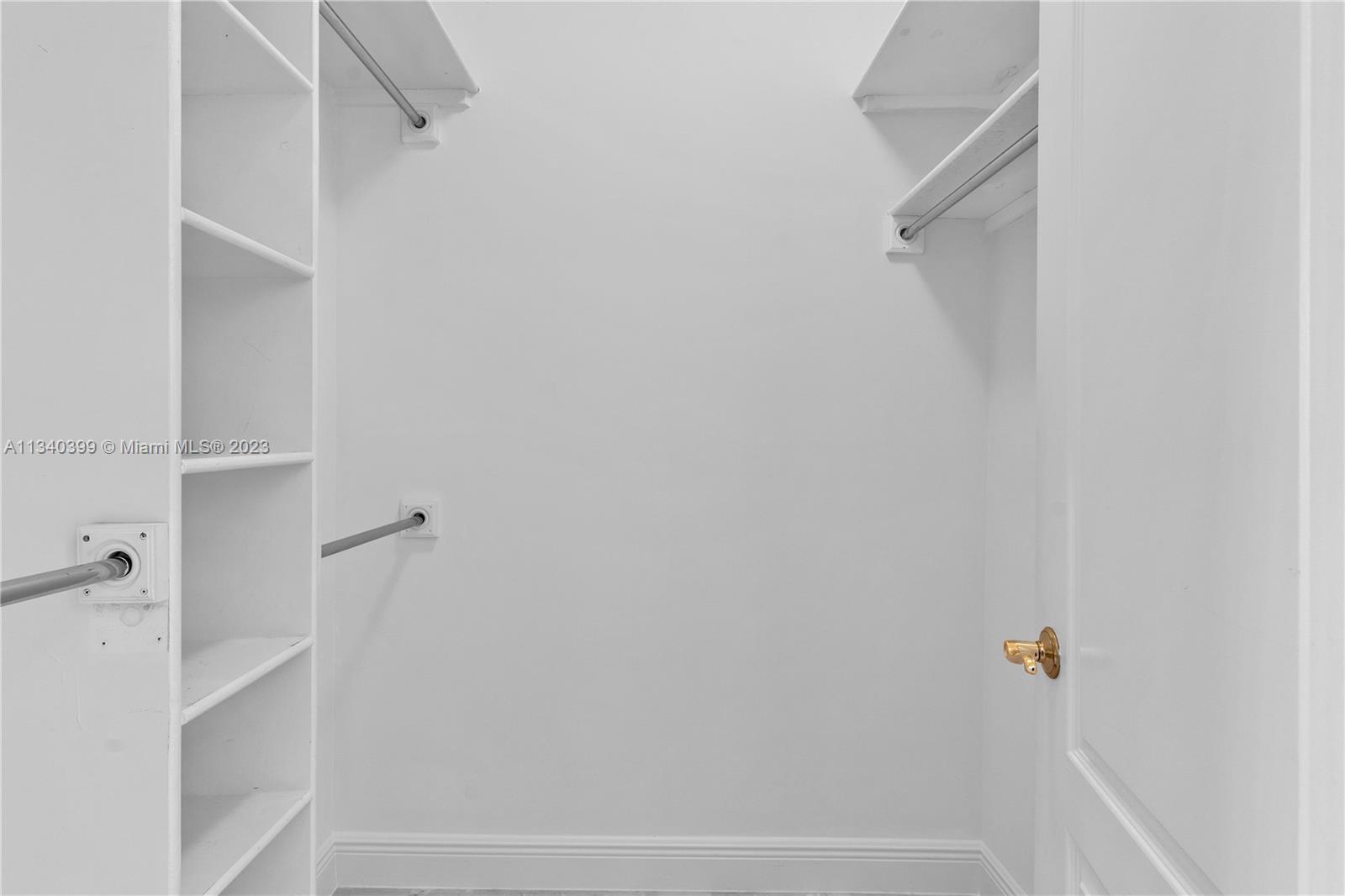 TROPICAL ISLE HOMES SUB 1 - Residential