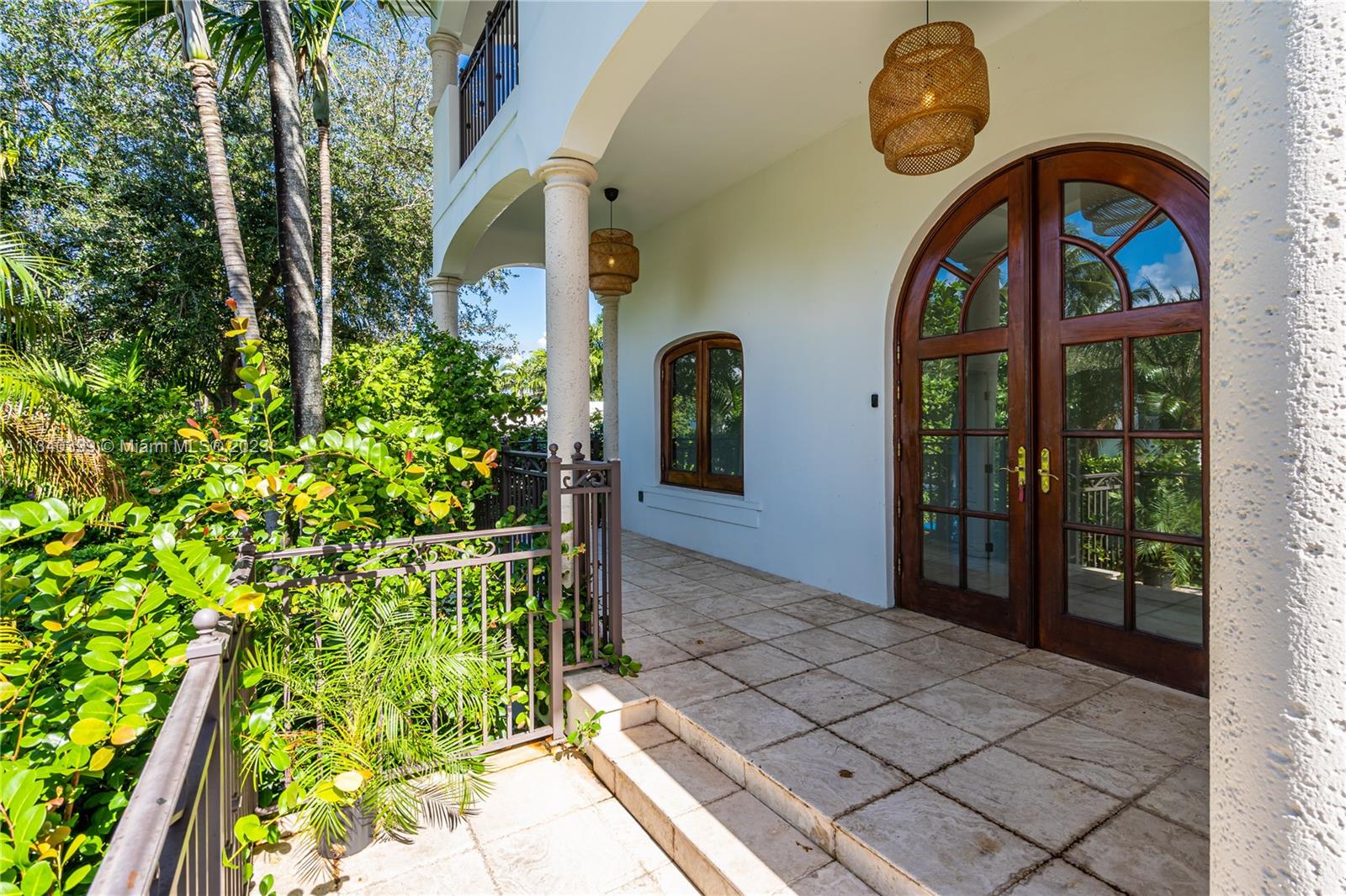 TROPICAL ISLE HOMES SUB 1 - Residential