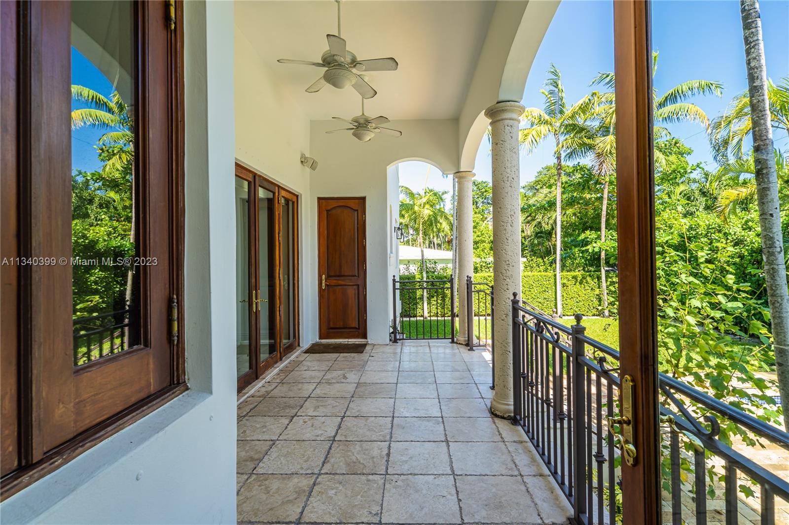 TROPICAL ISLE HOMES SUB 1 - Residential