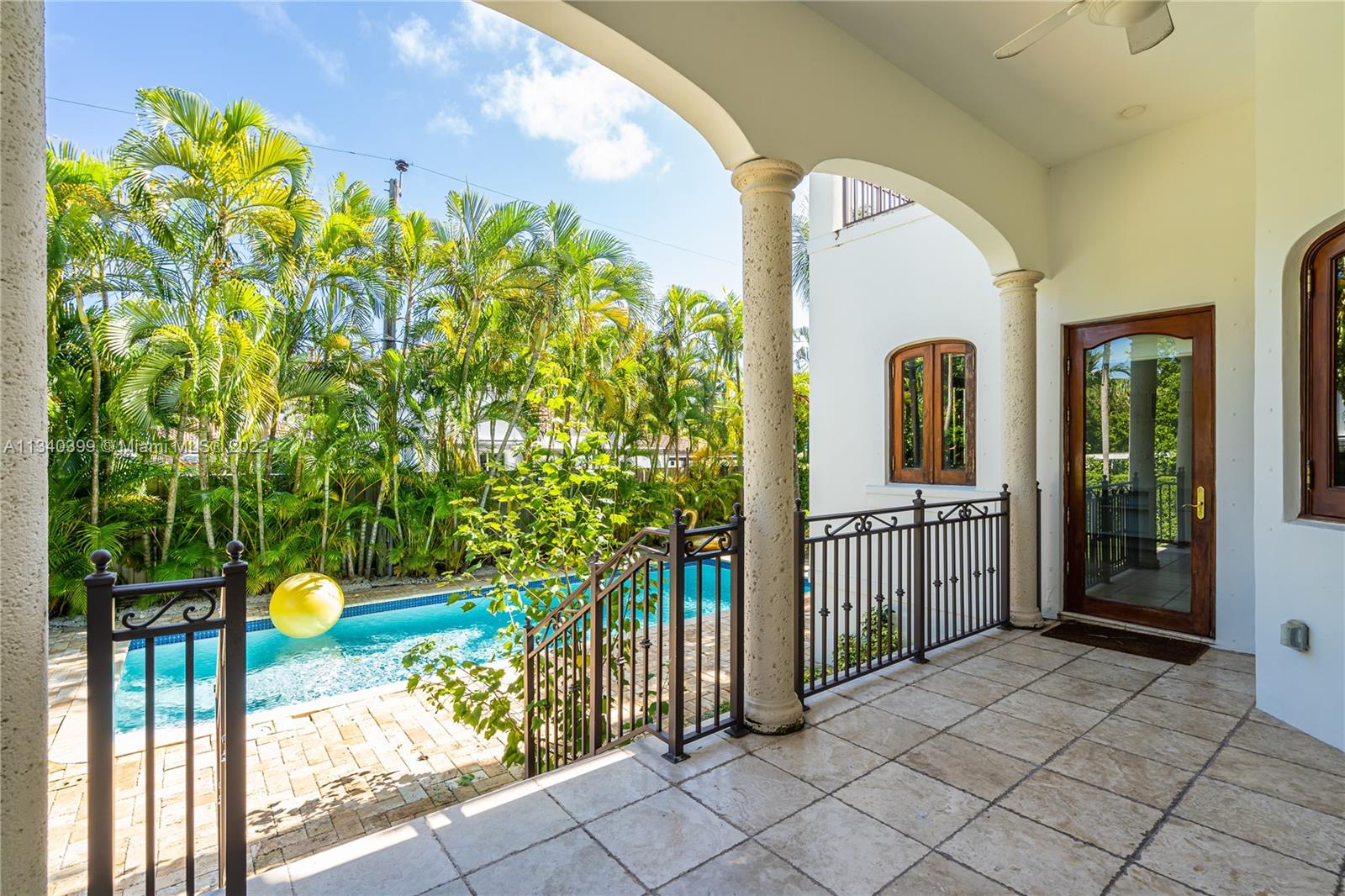 TROPICAL ISLE HOMES SUB 1 - Residential