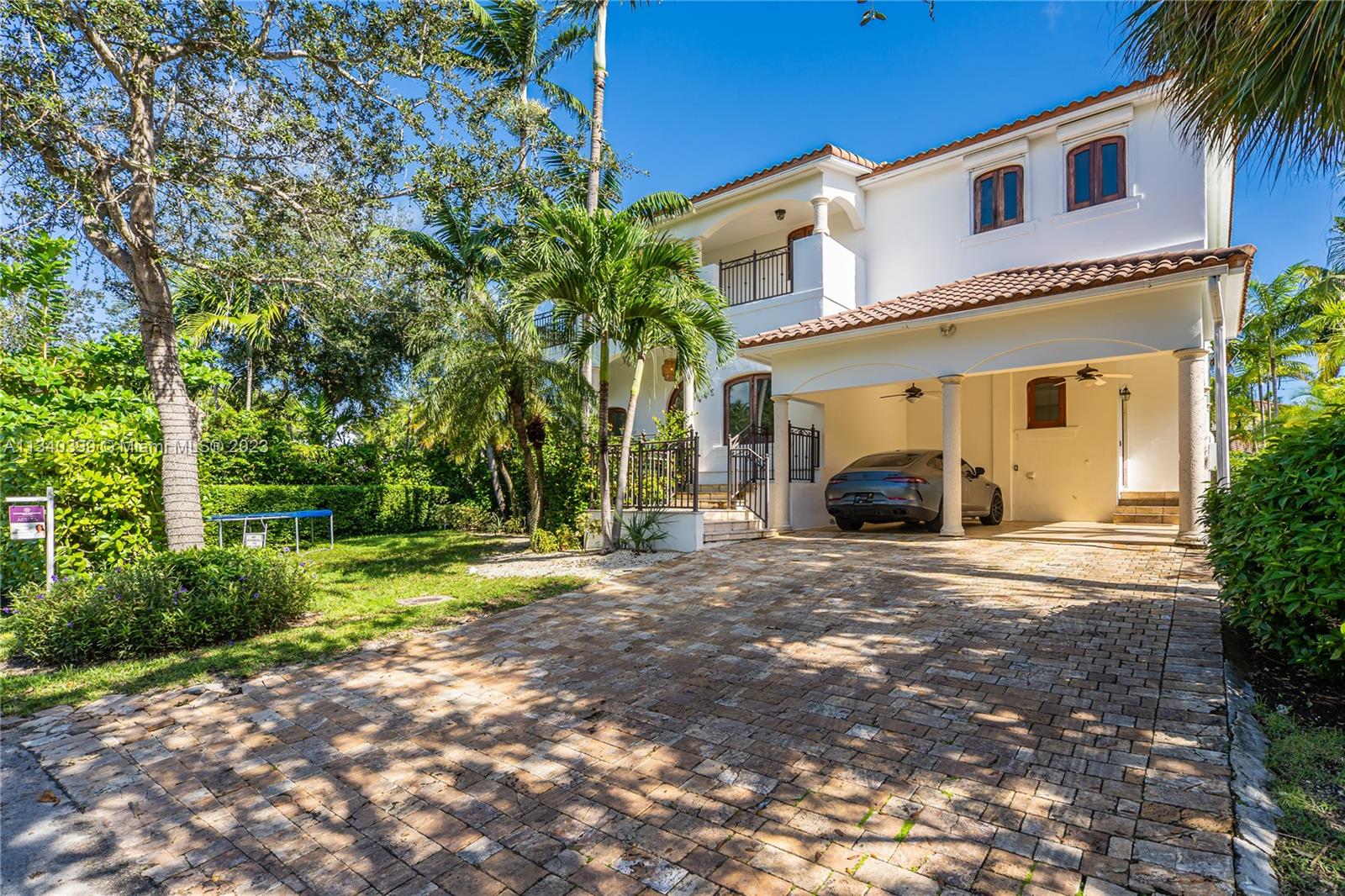 TROPICAL ISLE HOMES SUB 1 - Residential