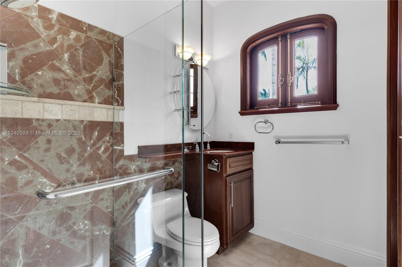 TROPICAL ISLE HOMES SUB 1 - Residential