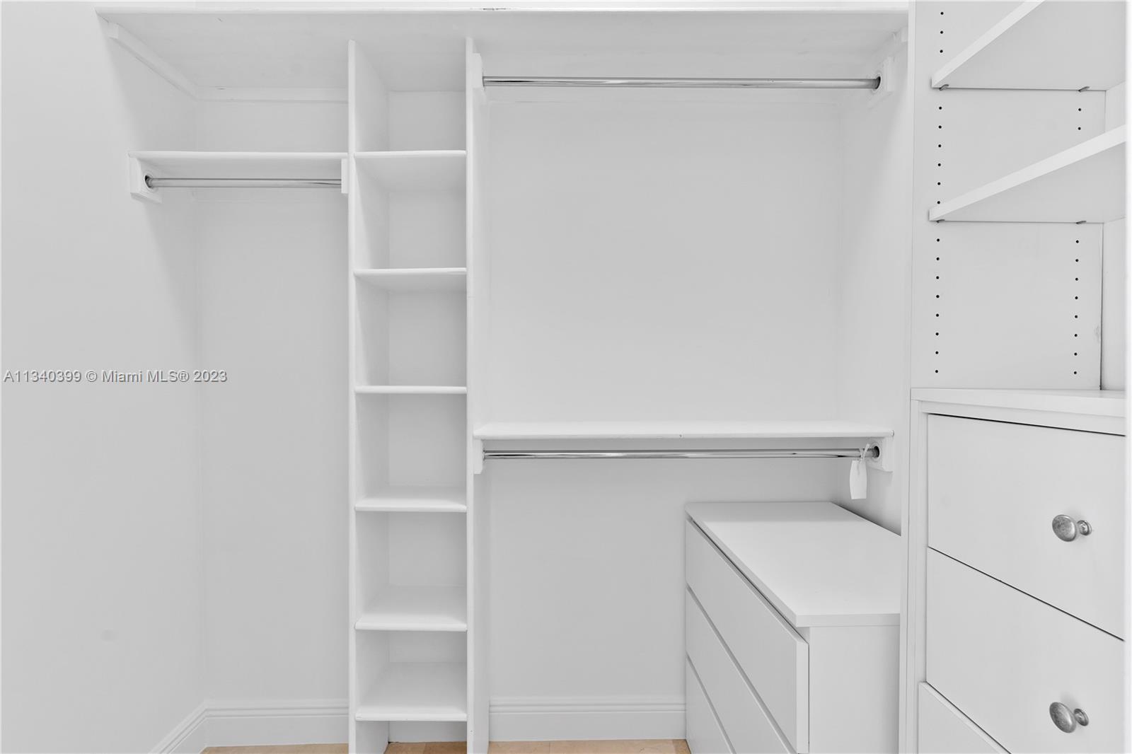 TROPICAL ISLE HOMES SUB 1 - Residential