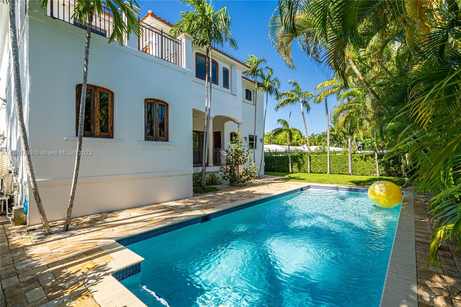 TROPICAL ISLE HOMES SUB 1 - Residential