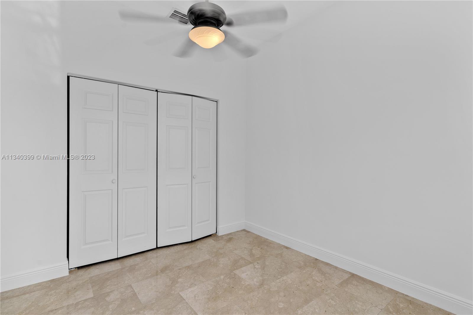 TROPICAL ISLE HOMES SUB 1 - Residential