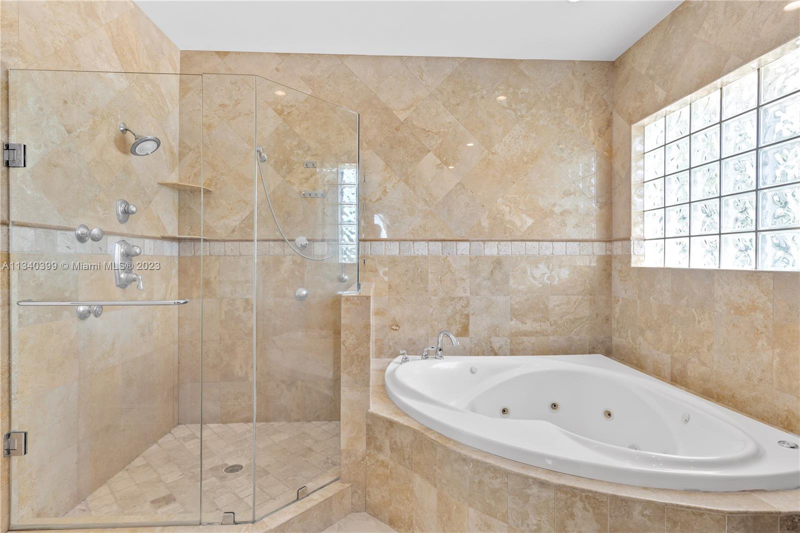 TROPICAL ISLE HOMES SUB 1 - Residential