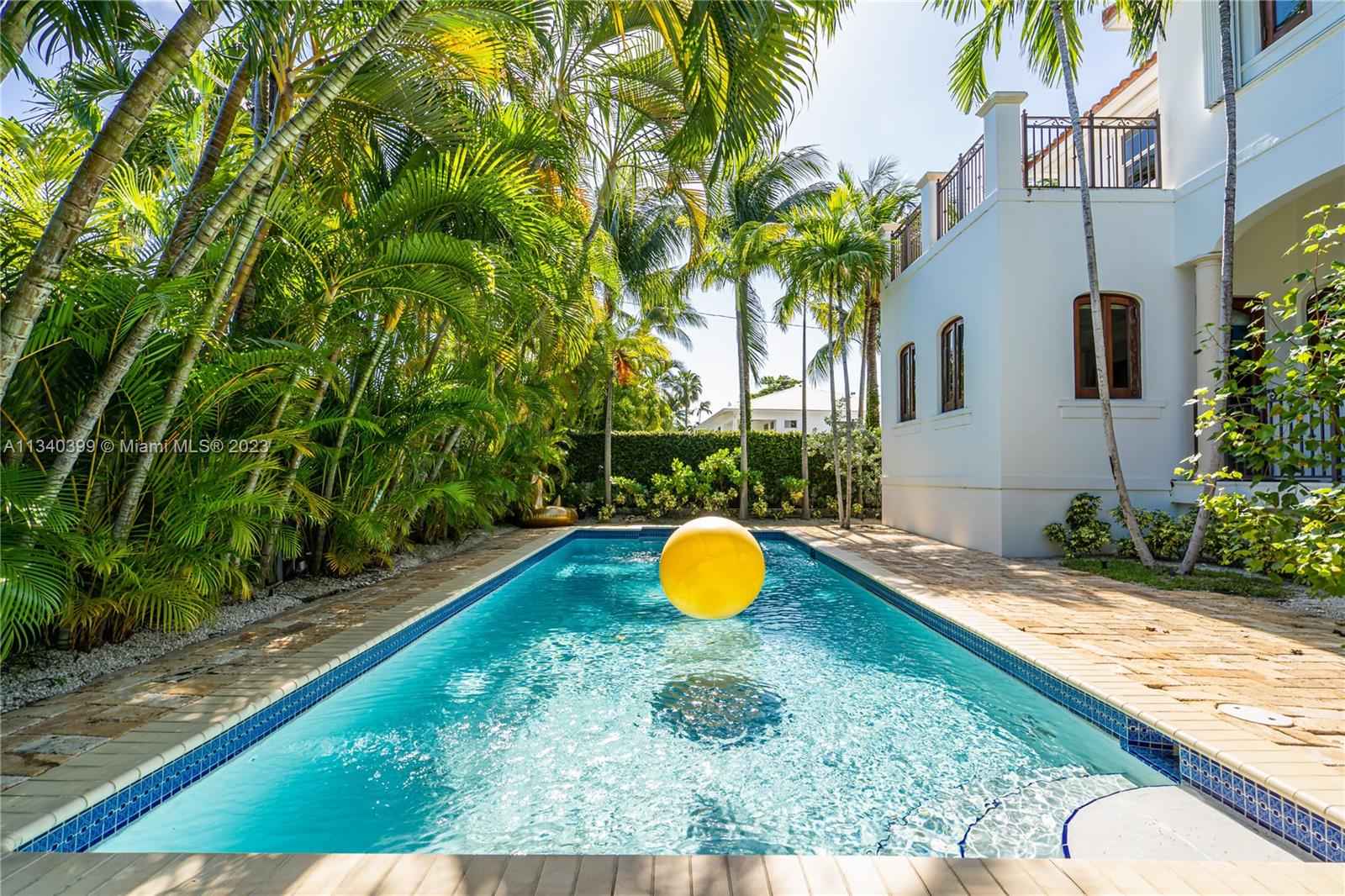 TROPICAL ISLE HOMES SUB 1 - Residential