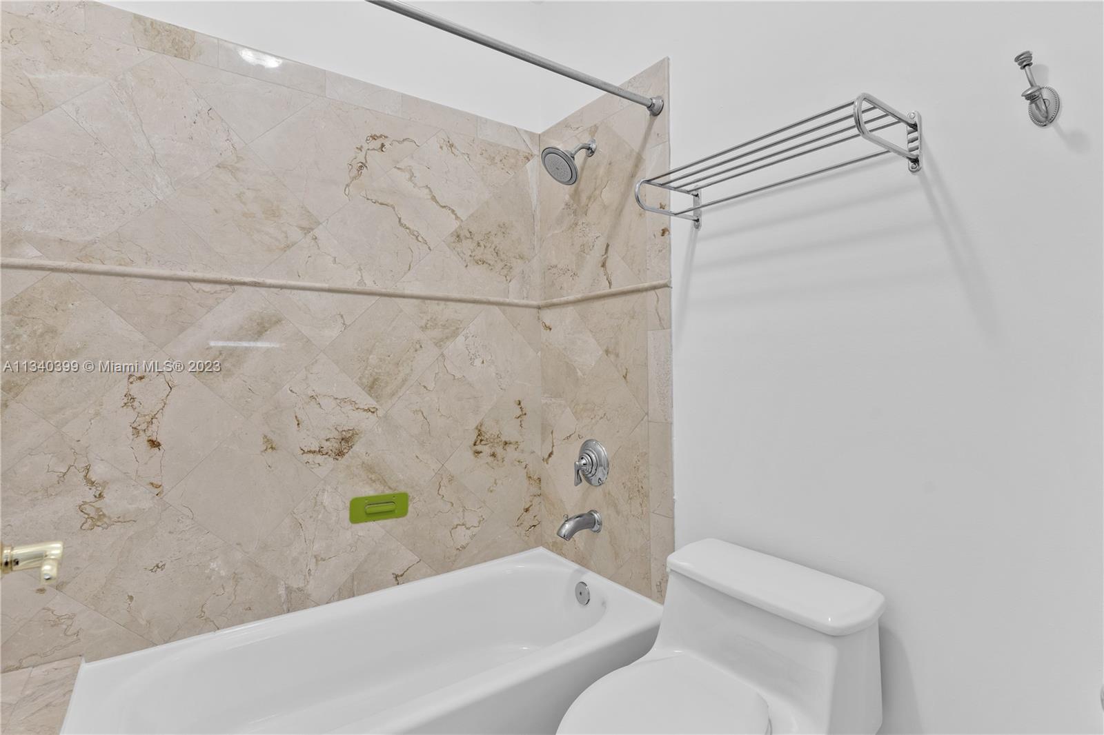 TROPICAL ISLE HOMES SUB 1 - Residential