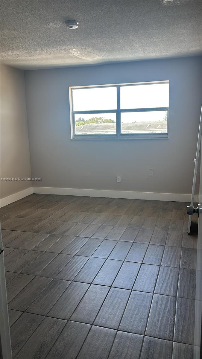 TROPICAL TERRACE CONDO - Residential Lease