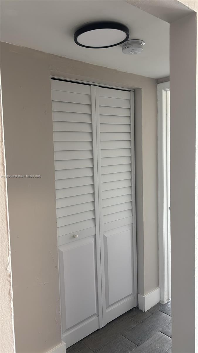 TROPICAL TERRACE CONDO - Residential Lease