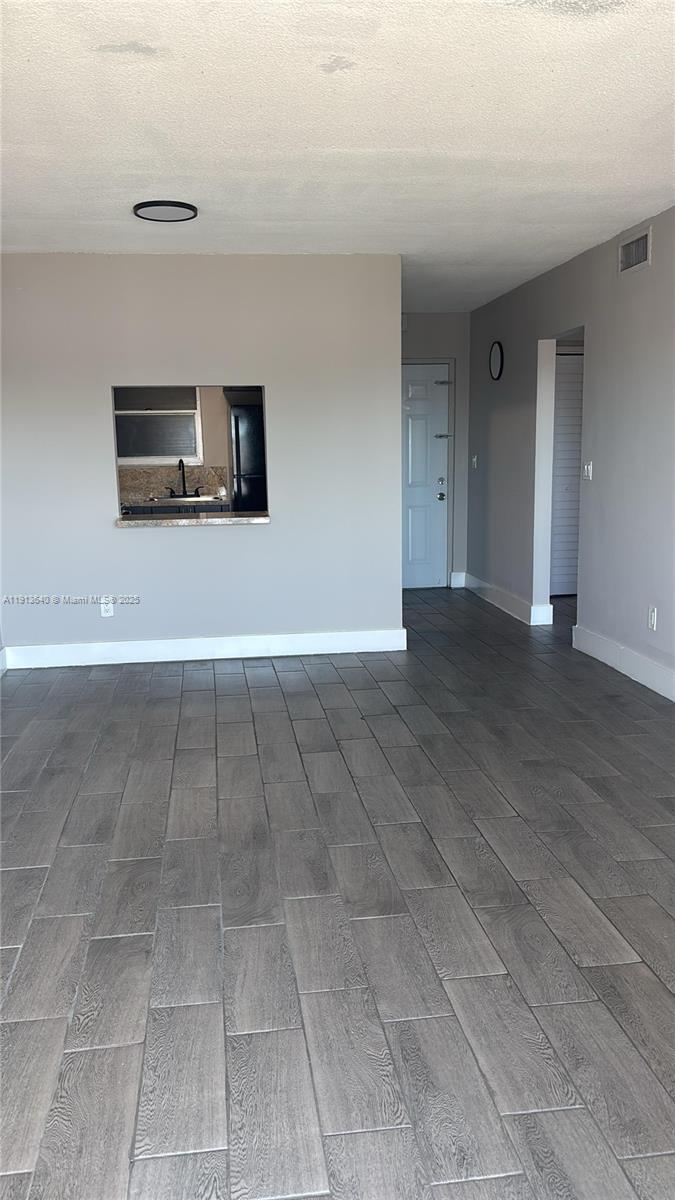 TROPICAL TERRACE CONDO - Residential Lease