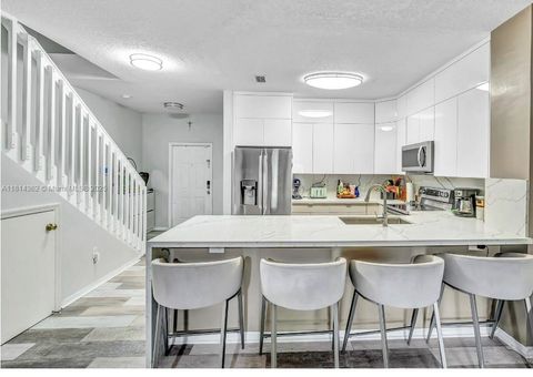 1114 NW 100th Ave Pembroke Pines FL 33024