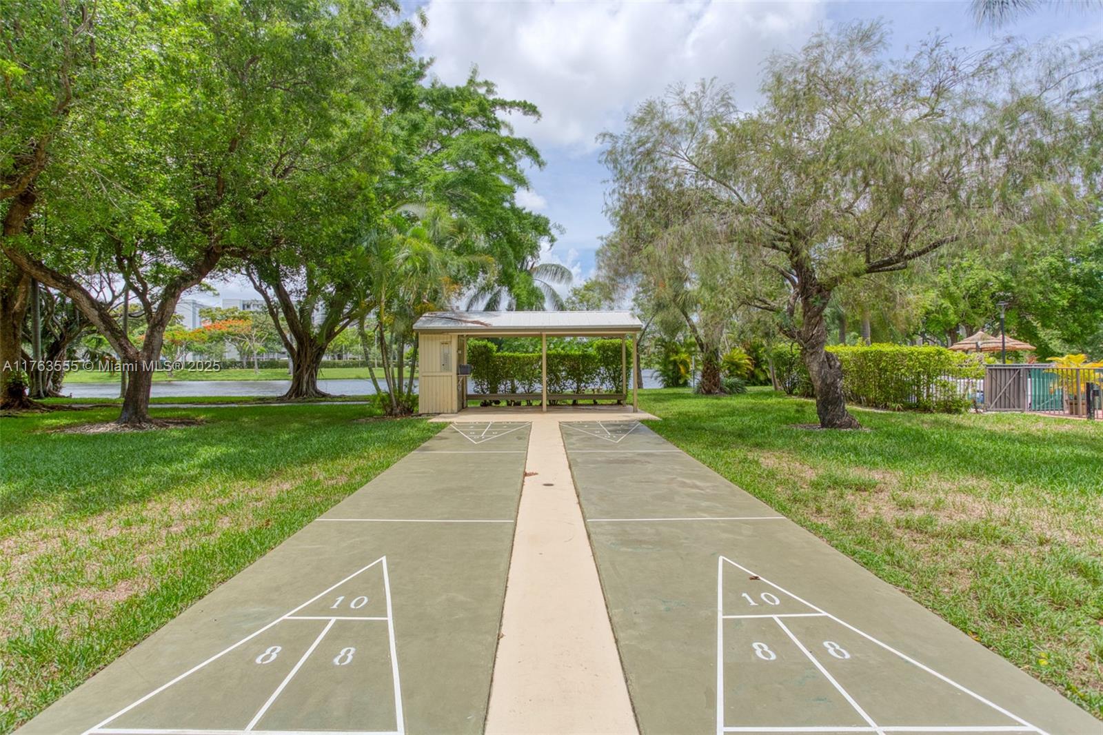 CYPRESS BEND CONDOMINIUM - Residential
