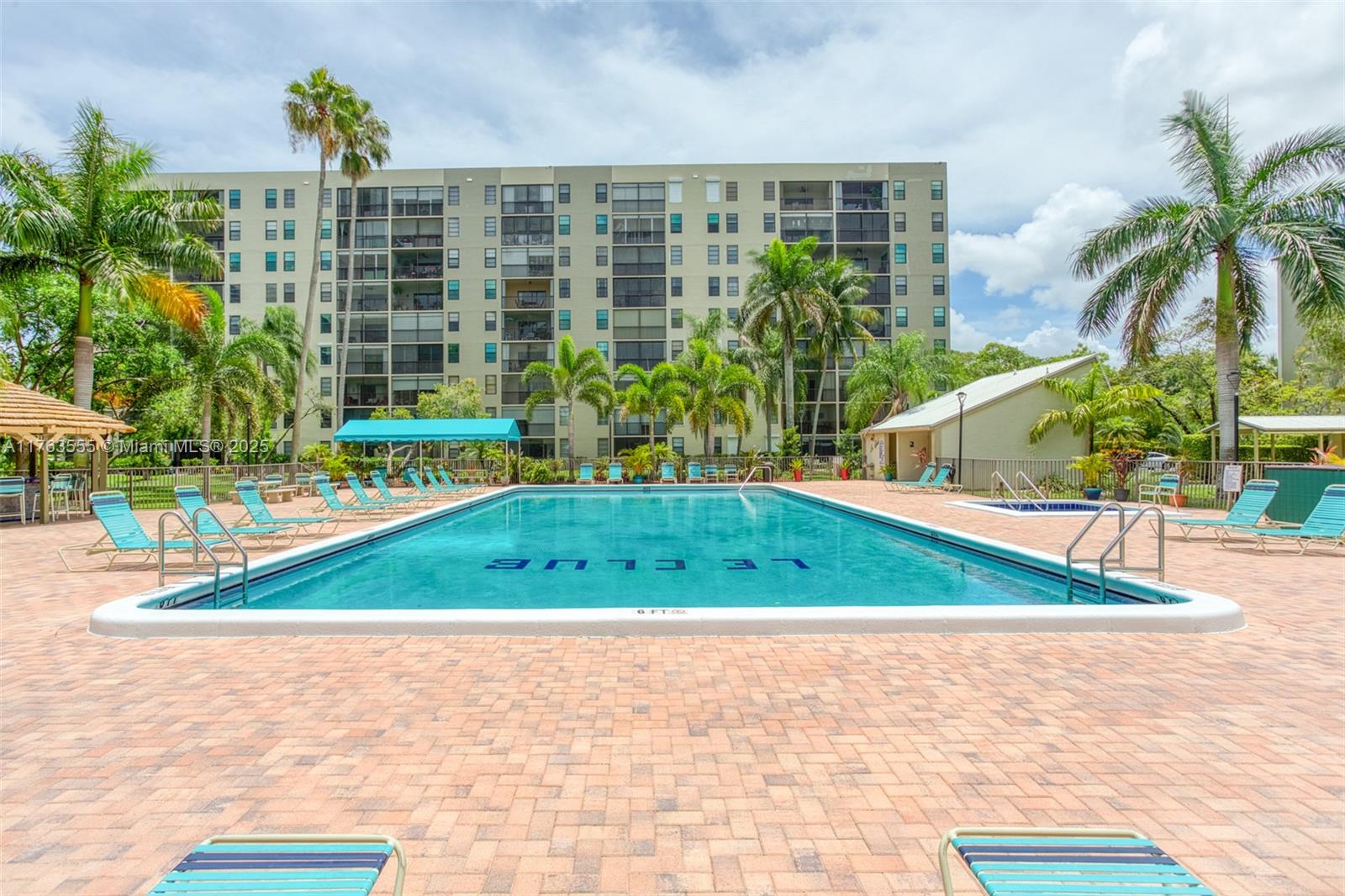 CYPRESS BEND CONDOMINIUM - Residential