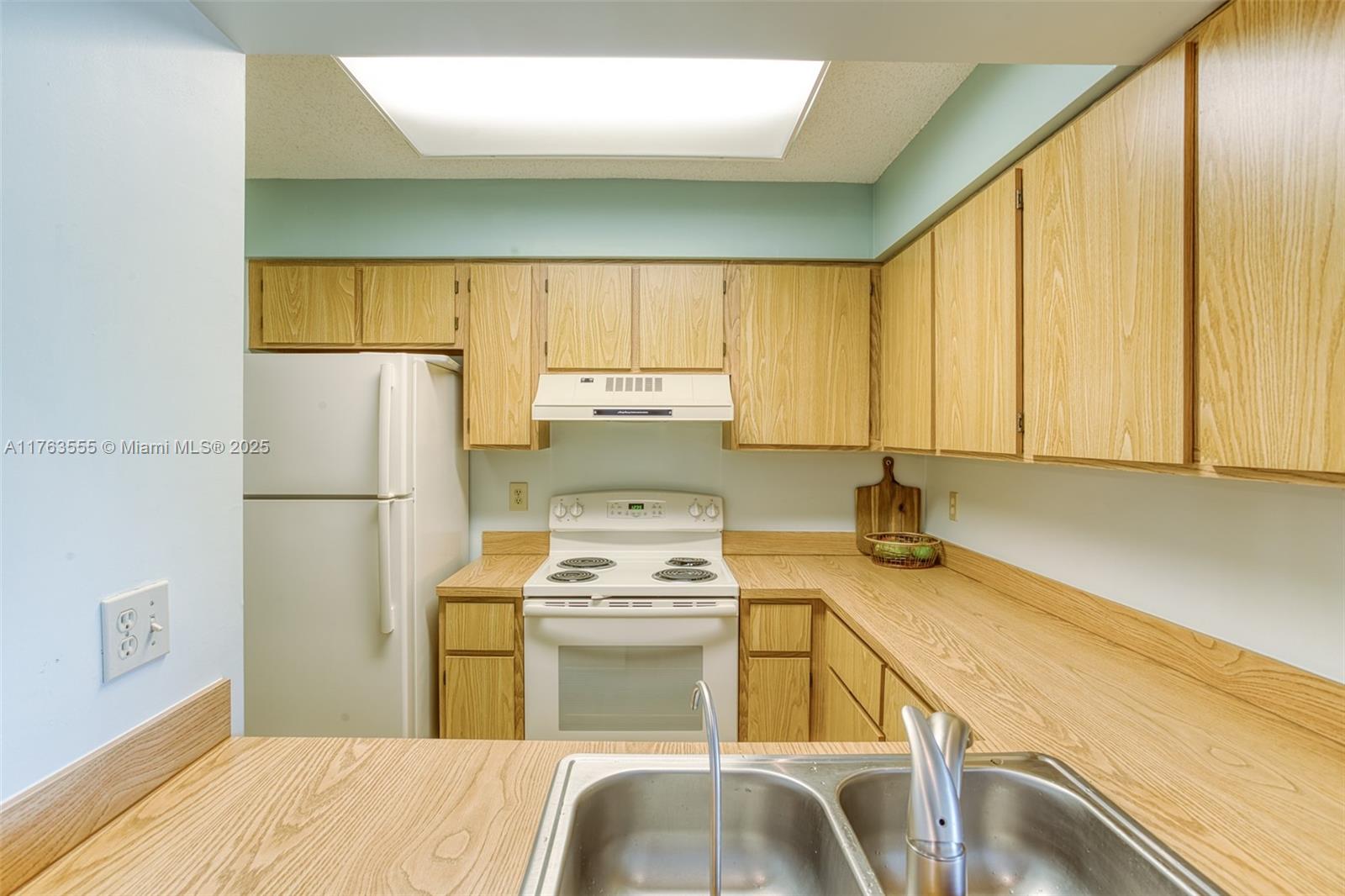 CYPRESS BEND CONDOMINIUM - Residential