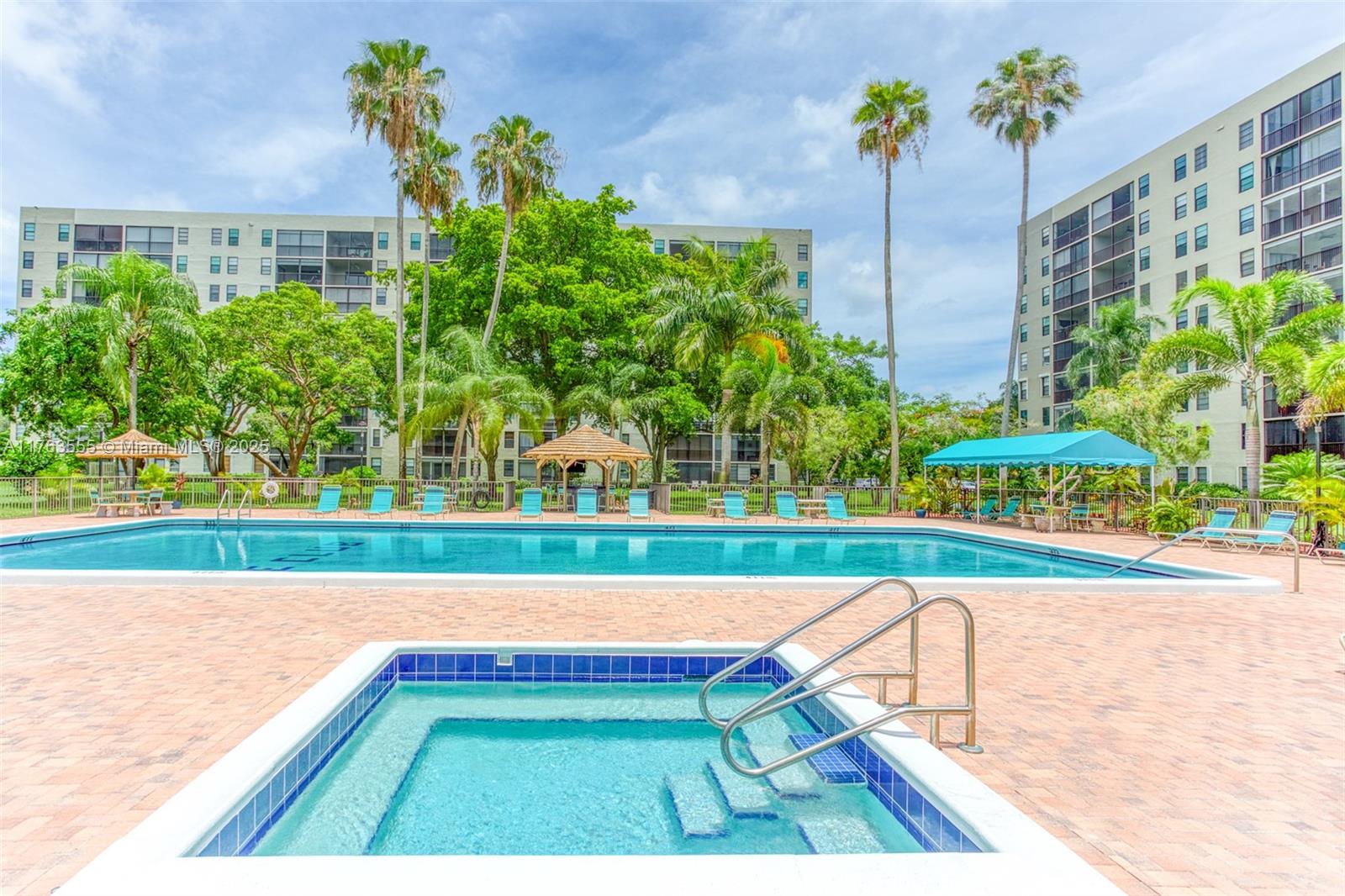 CYPRESS BEND CONDOMINIUM - Residential