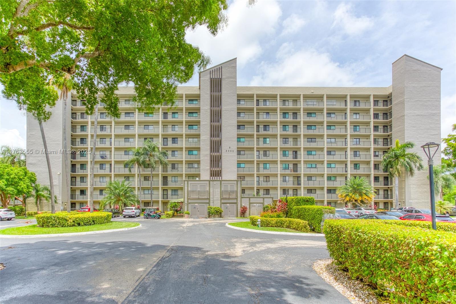 CYPRESS BEND CONDOMINIUM - Residential