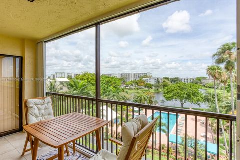 2205 S Cypress Bend Dr 604 Pompano Beach FL 33069
