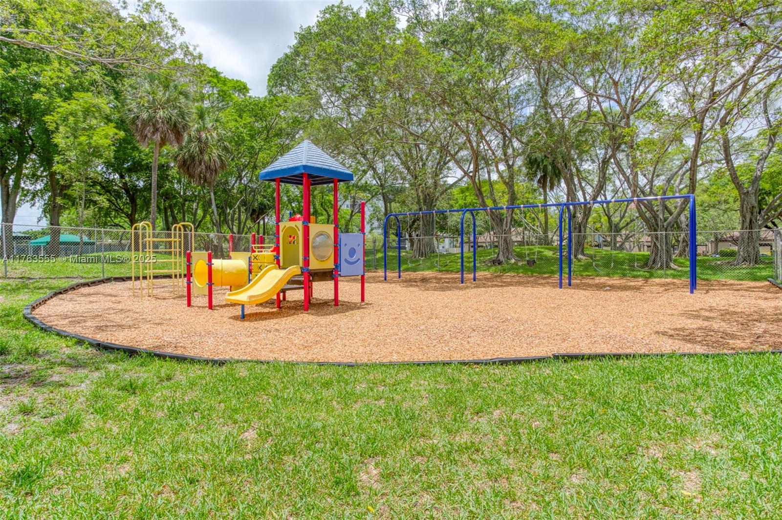 CYPRESS BEND CONDOMINIUM - Residential