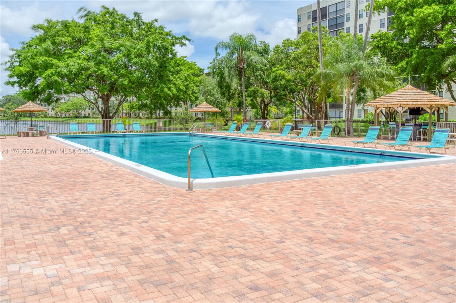 CYPRESS BEND CONDOMINIUM - Residential