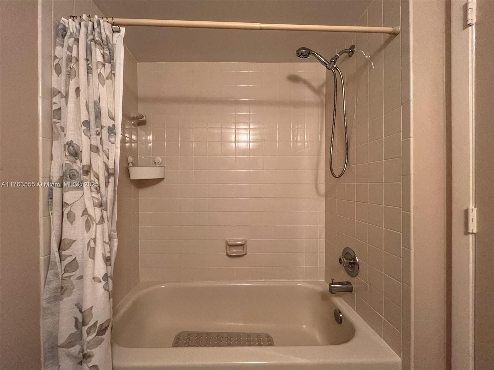 CYPRESS BEND CONDOMINIUM - Residential