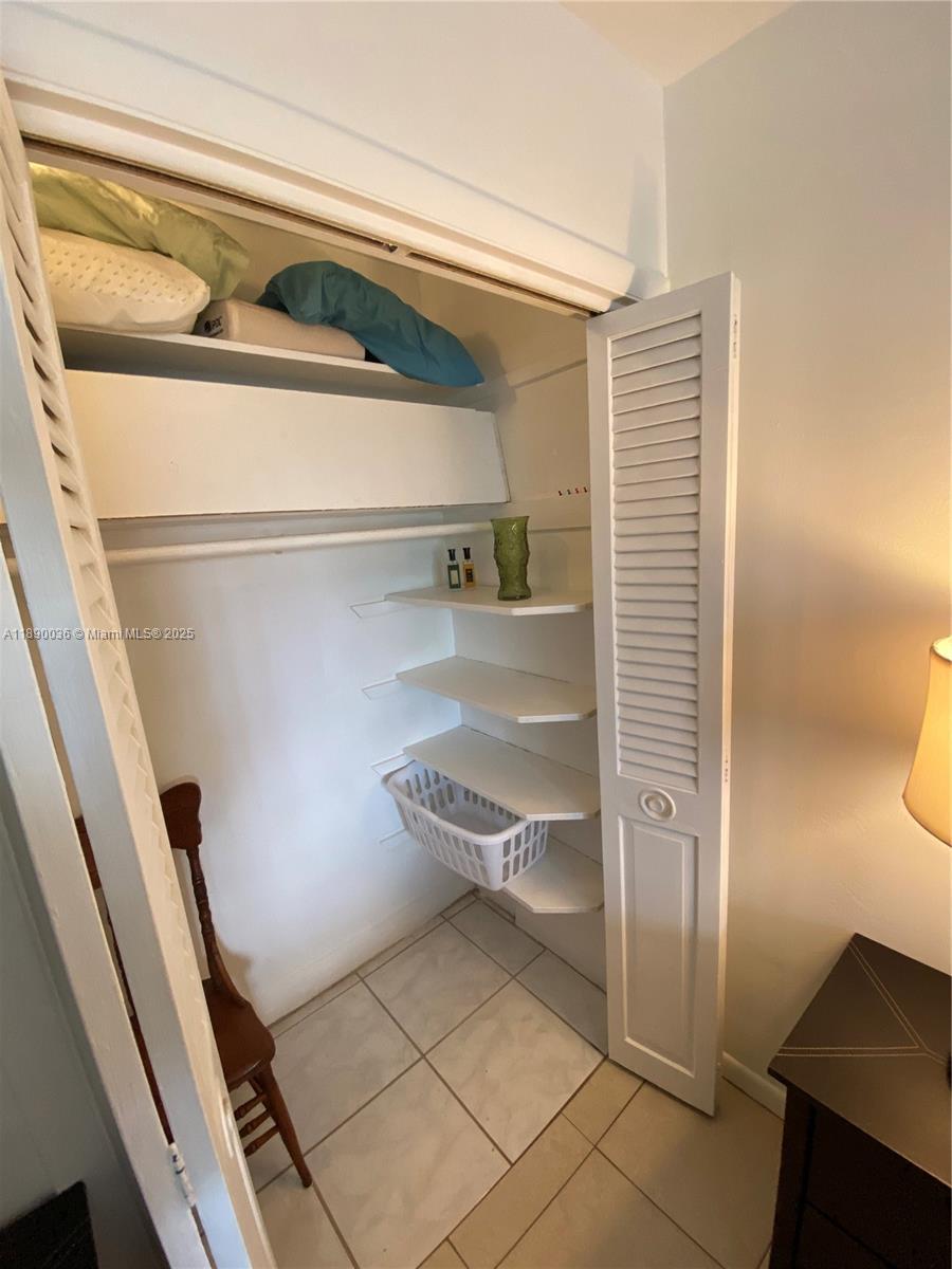 COLONIAL HOUSE CONDO - Residential Lease